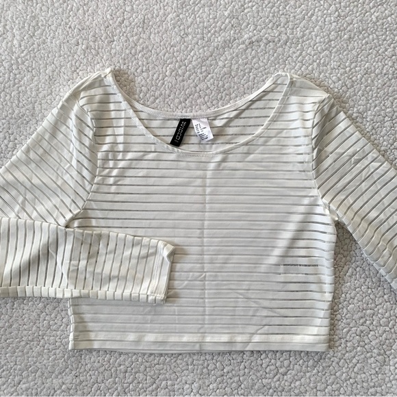 H&M Cropped Transparent Long Sleeve Top - Picture 2 of 8